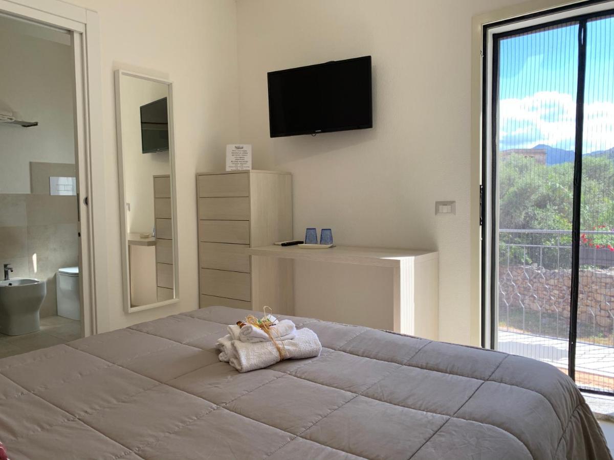 B&B Somiar San Teodoro  Extérieur photo