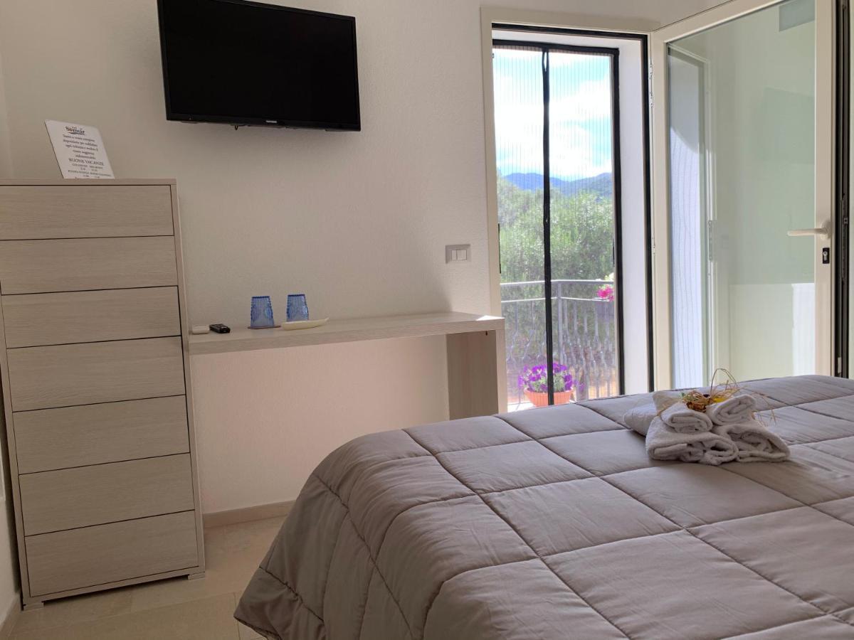 B&B Somiar San Teodoro  Extérieur photo
