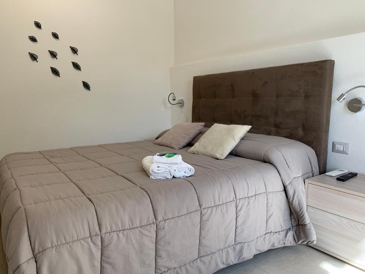 B&B Somiar San Teodoro  Extérieur photo