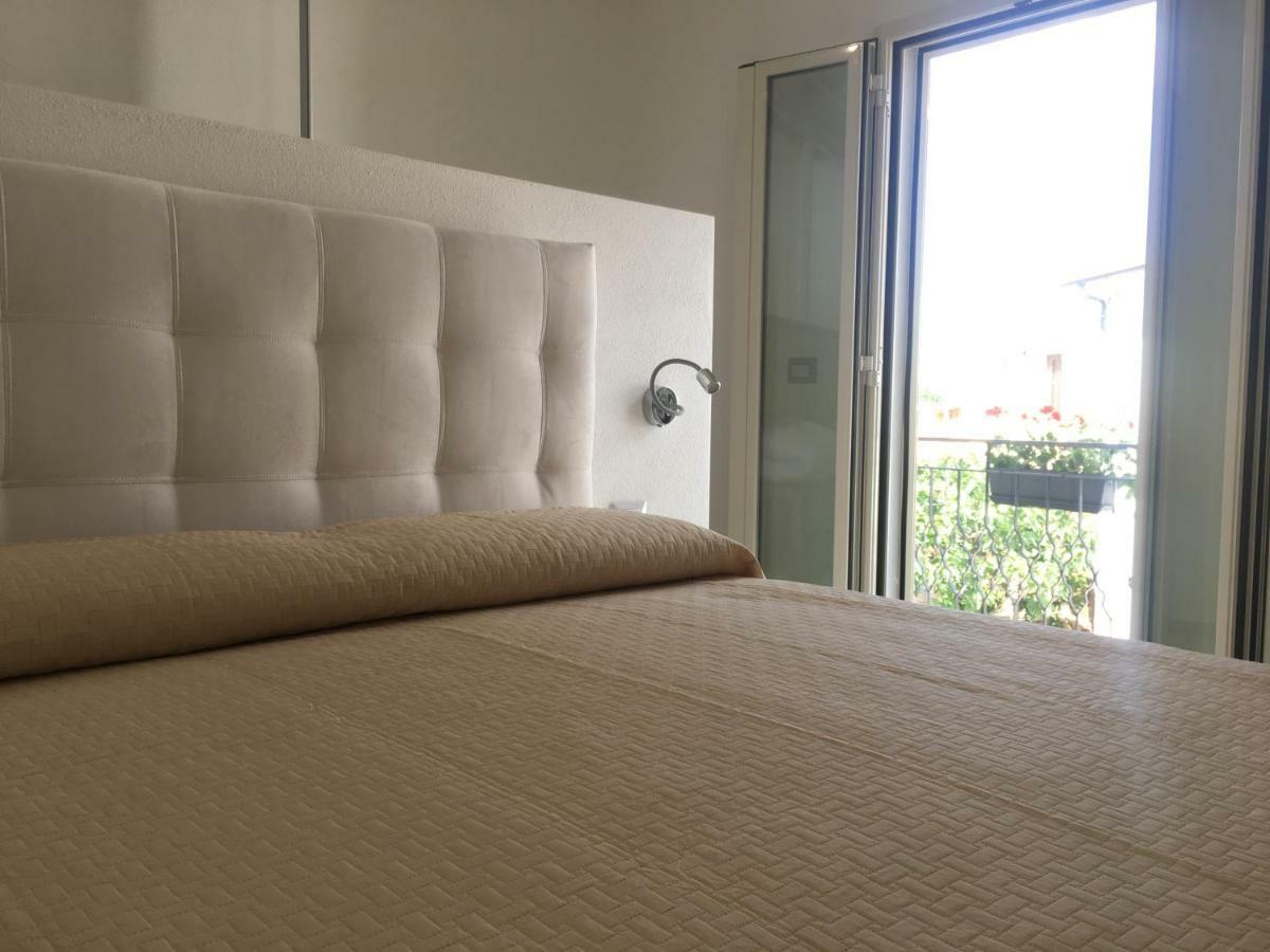 B&B Somiar San Teodoro  Extérieur photo